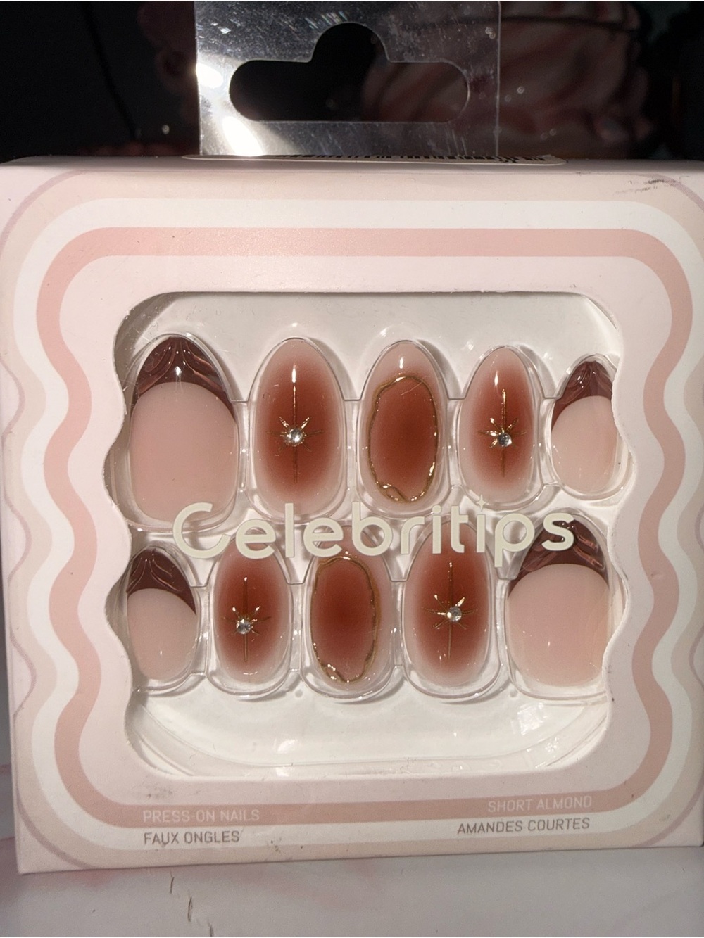 Celebritips Short Almond Press-On Nails in Nude & Brown Ombre - Picture 4 of 11